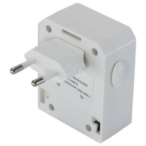 Jackson Universal Travel Adaptor with 2 x USB - Au to 150 Countries - Image 5